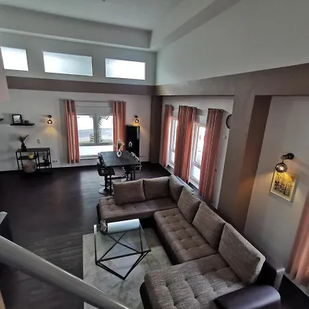 Charmantes Loft-apartment 2 Min Zum Hauptbahnhof Apartamento