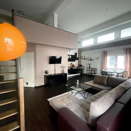 Charmantes Loft-apartment 2 Min Zum Hauptbahnhof Apartman *