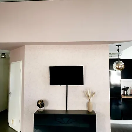 Charmantes Loft-apartment 2 Min Zum Hauptbahnhof Apartmán