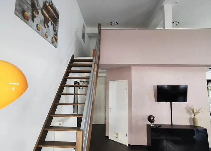 Charmantes Loft-apartment 2 Min Zum Hauptbahnhof Appartement *